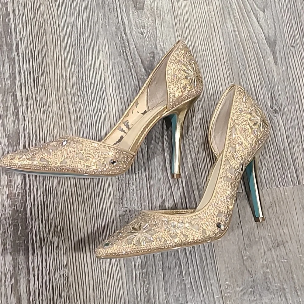 Betsy Johnson Chic Light Gold Rhinestone Evening Pumps Size 10 - Picture 6 of 7